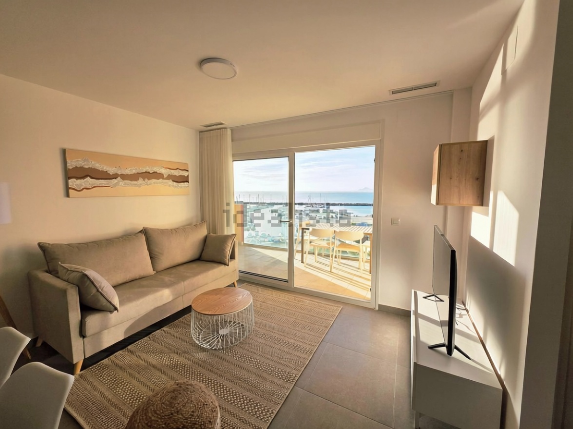 Beachfront flat in La Manga del Mar Menor — Living room