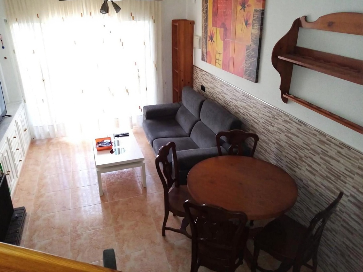 Chalet con acceso directo a playa en La Manga del Mar Menor — Salón