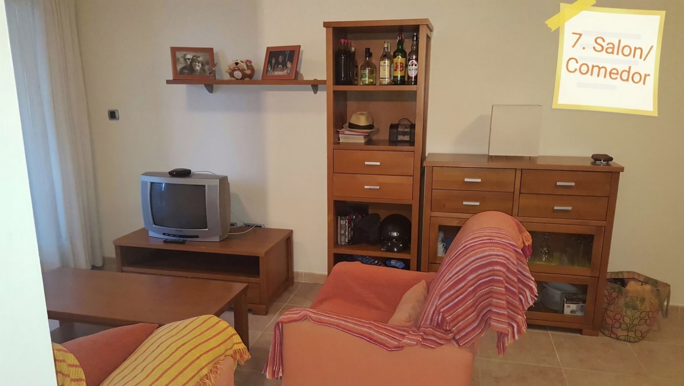 Apartamento em primeira linha de praia em La Manga del Mar Menor — Sala