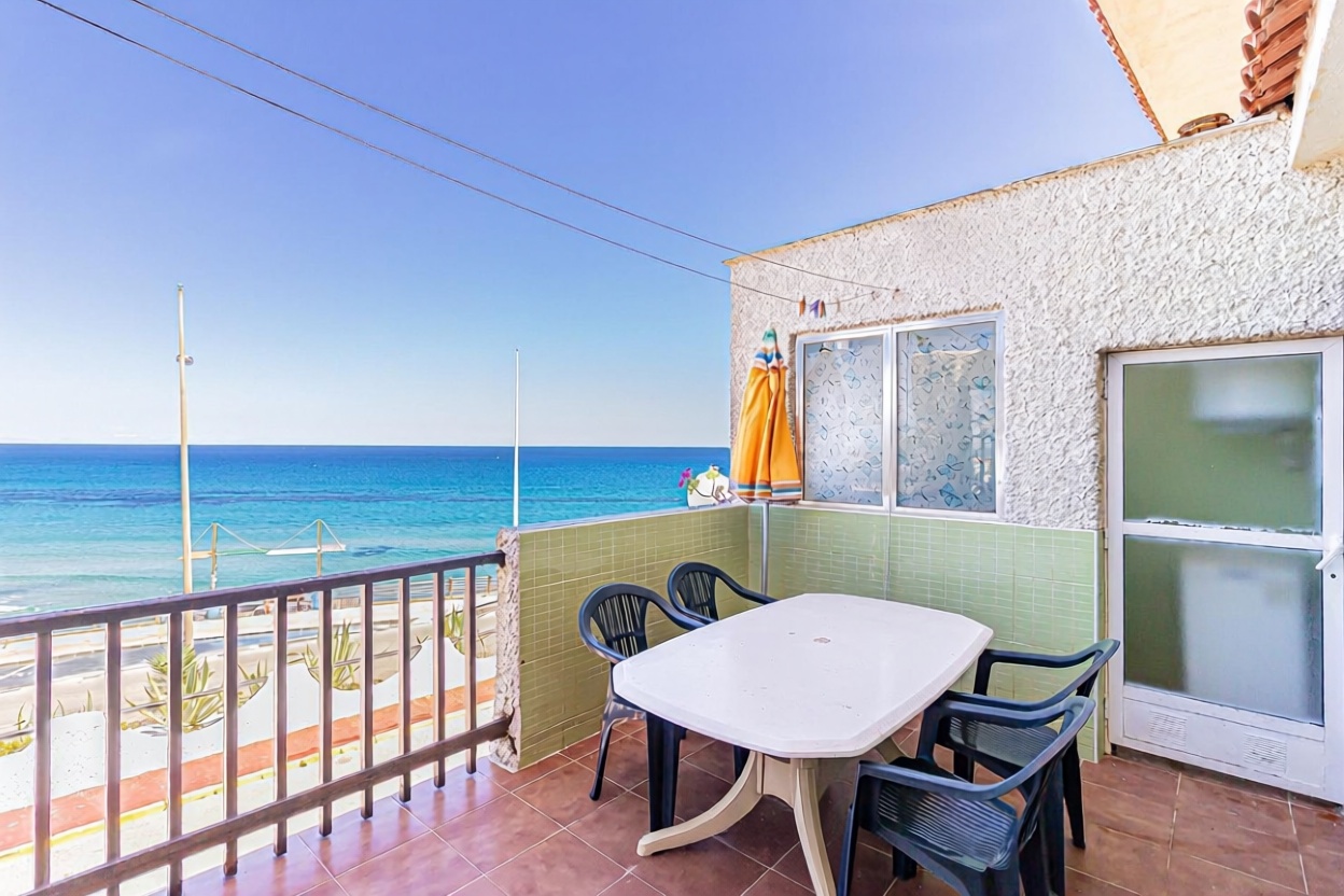 Chalet con acceso directo a playa en La Manga del Mar Menor