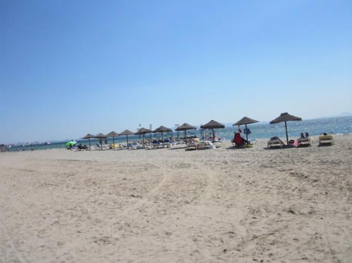 Beachfront flat in La Manga del Mar Menor — Sea view