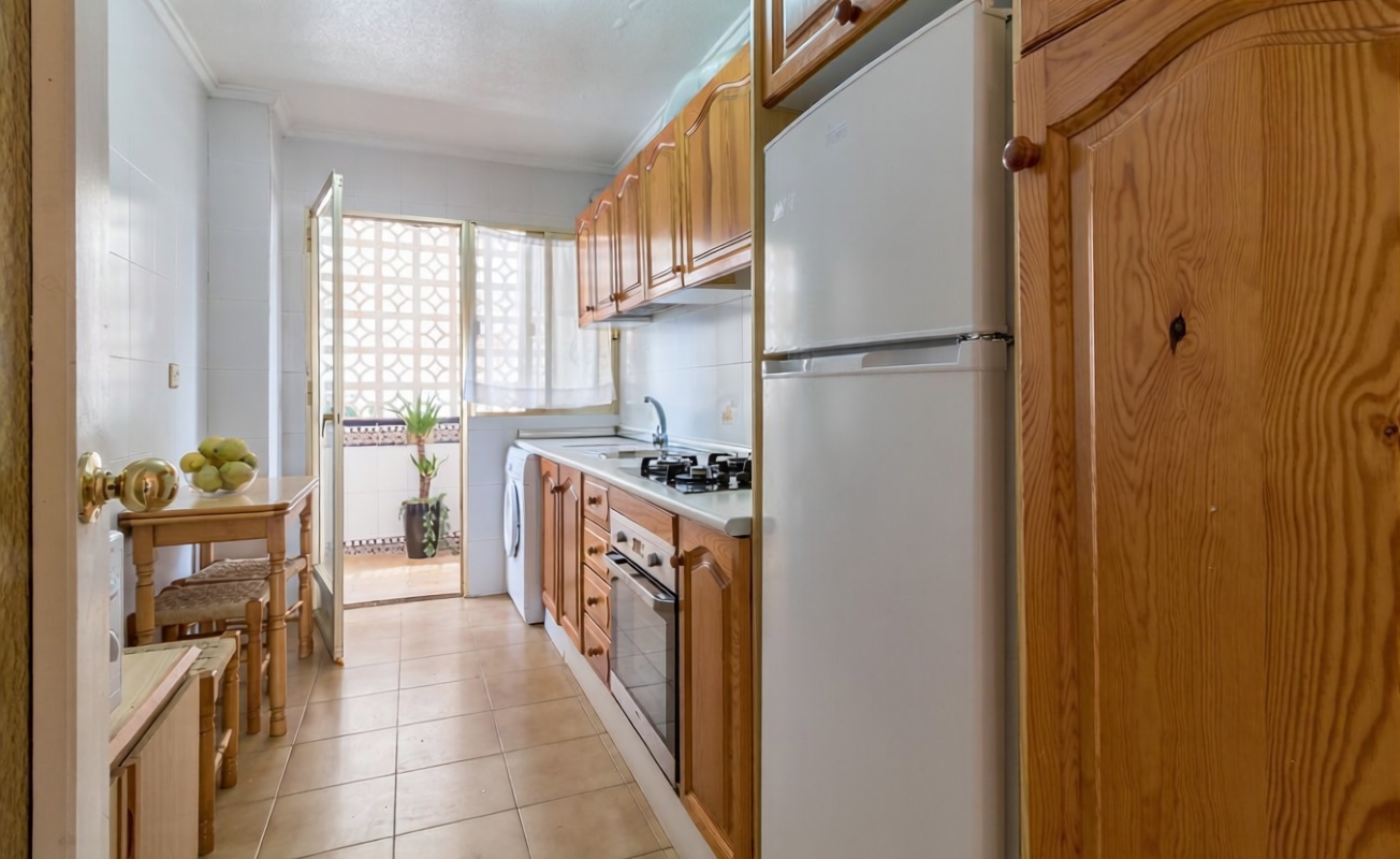 Beachfront flat in La Manga del Mar Menor — Kitchen