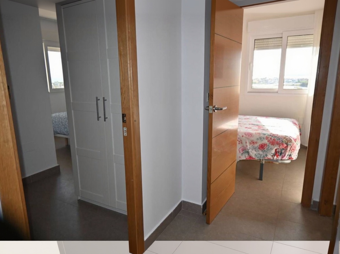 Beachfront flat in La Manga del Mar Menor — Bedroom