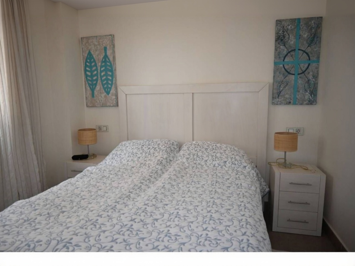 Beachfront flat in La Manga del Mar Menor — Bedroom