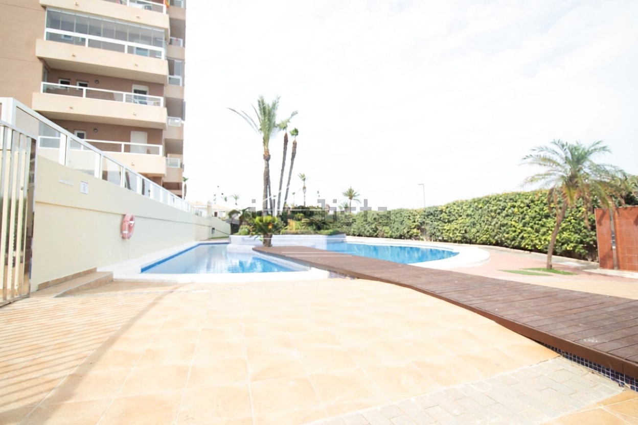 Beachfront flat in La Manga del Mar Menor — Sea view