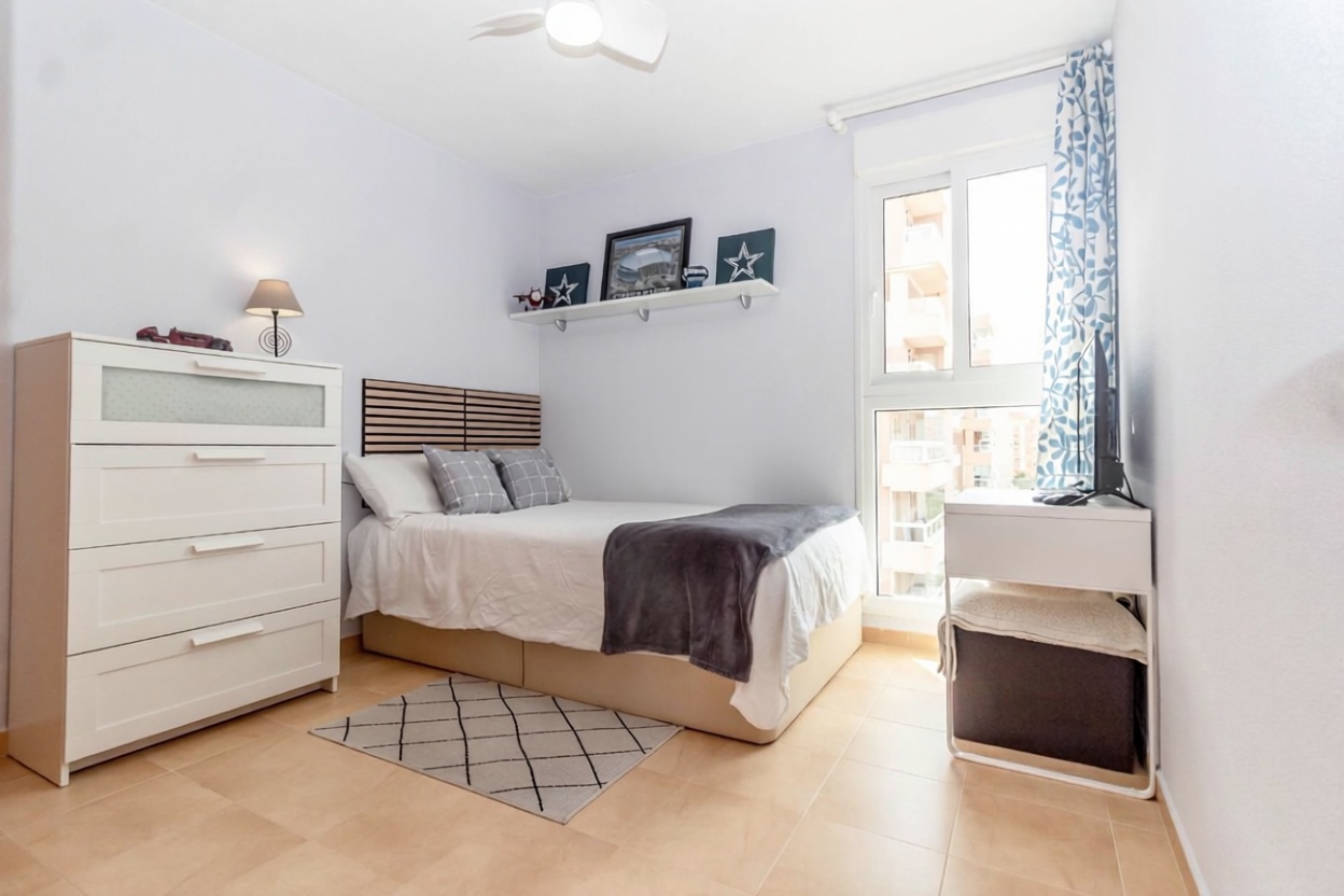 Beachfront flat in La Manga del Mar Menor — Bedroom