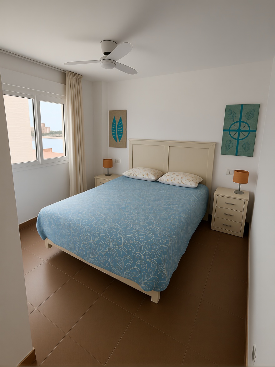 Beachfront flat in La Manga del Mar Menor — Bedroom