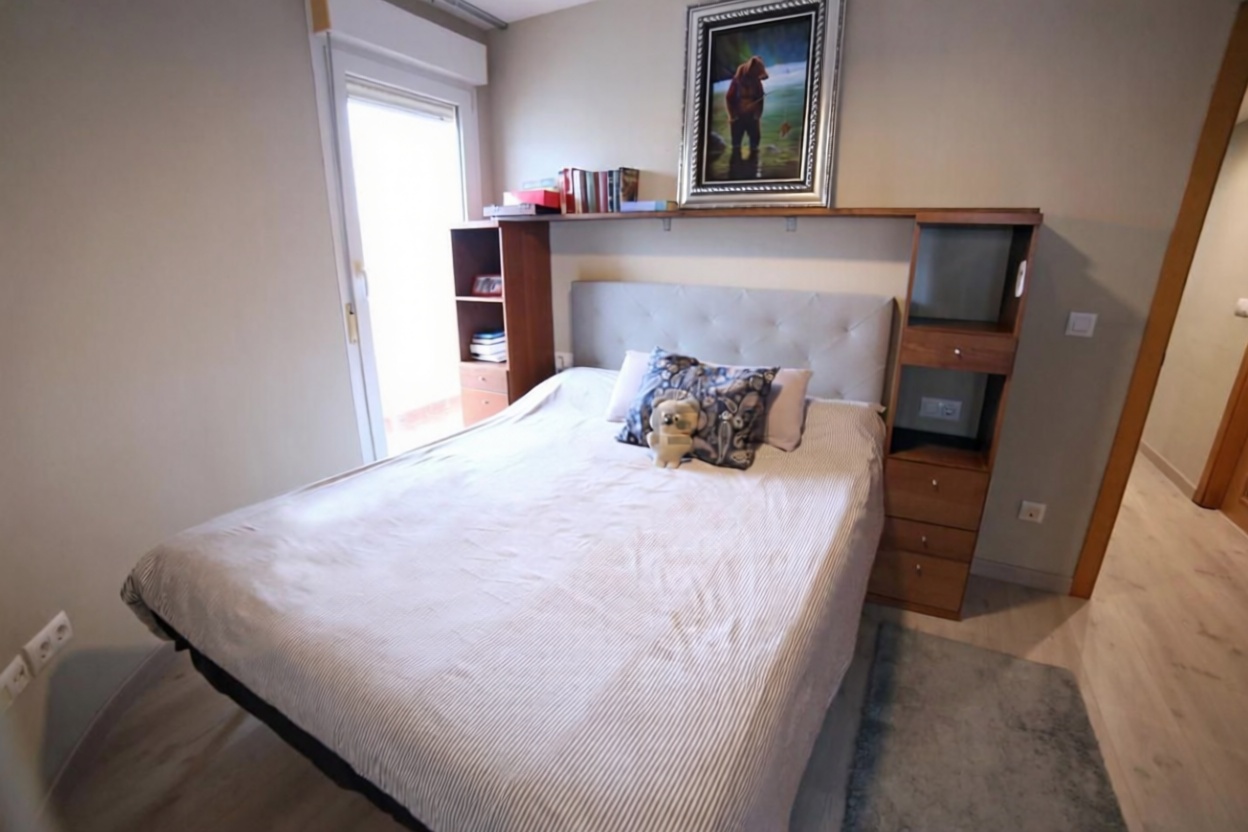 Appartement en attique en première ligne de mer à La Manga del Mar Menor — Chambre