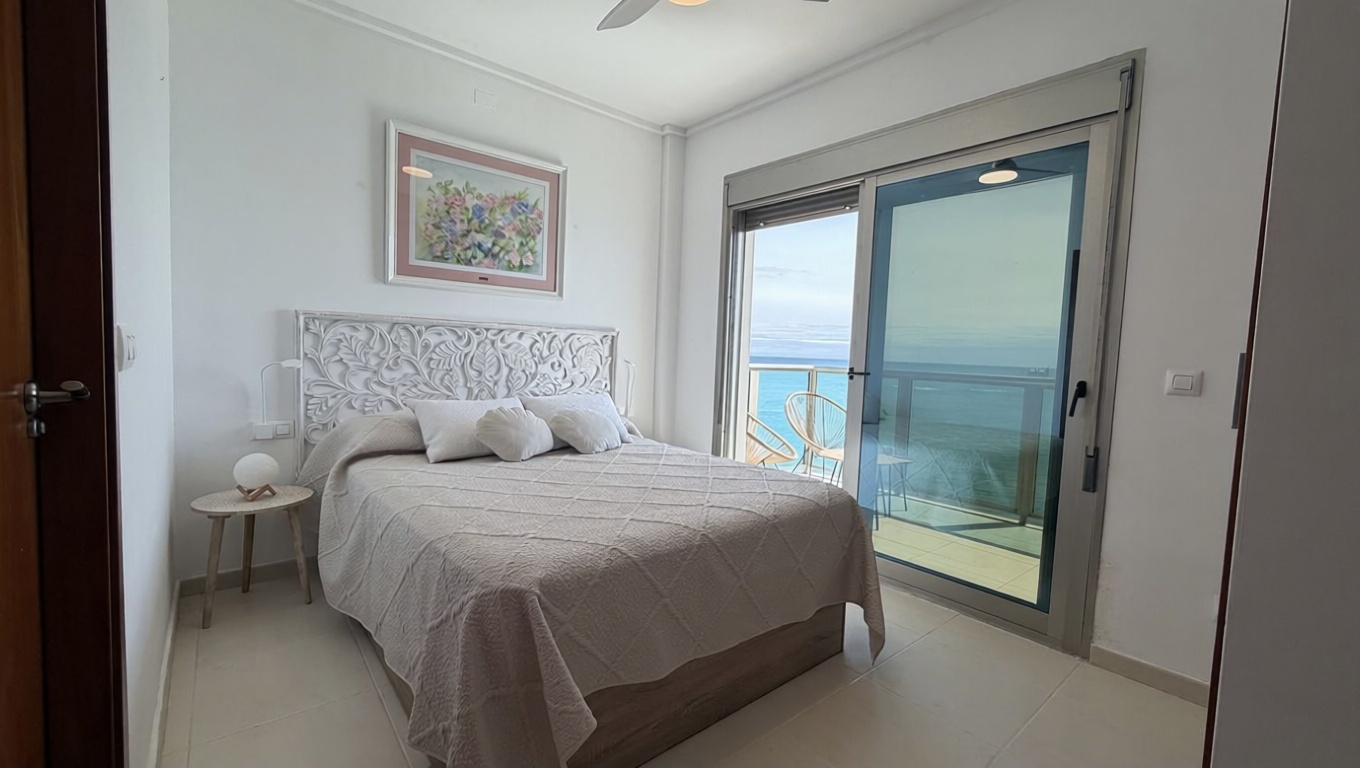 Appartement en première ligne de plage à La Manga del Mar Menor — Chambre