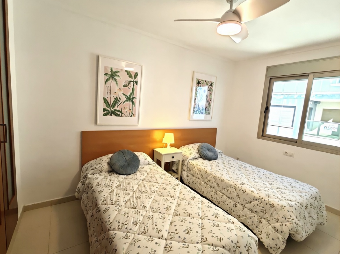 Appartement en première ligne de plage à La Manga del Mar Menor — Chambre