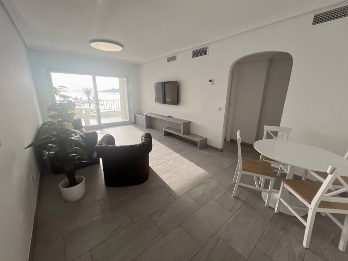 Appartement en première ligne de plage à La Manga del Mar Menor — Séjour