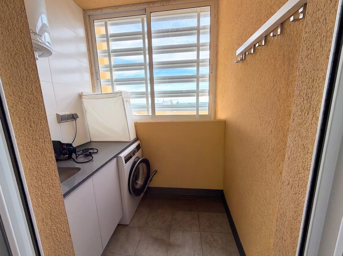 Appartement en première ligne de plage à La Manga del Mar Menor — Vue mer