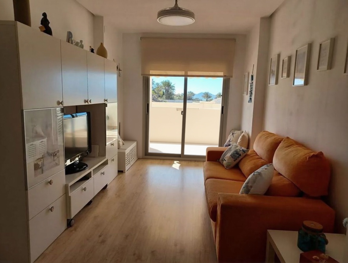 Beachfront flat in La Manga del Mar Menor — Living room