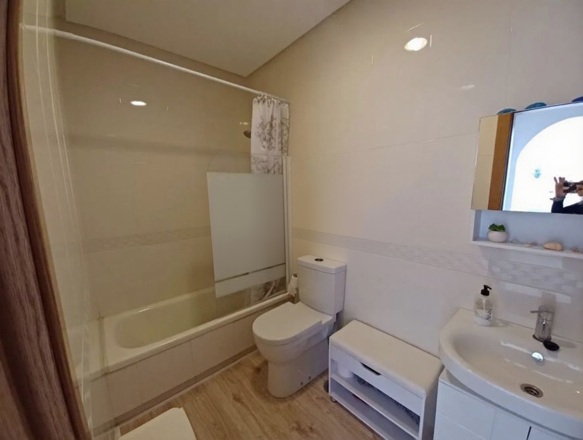 Beachfront flat in La Manga del Mar Menor — Bathroom