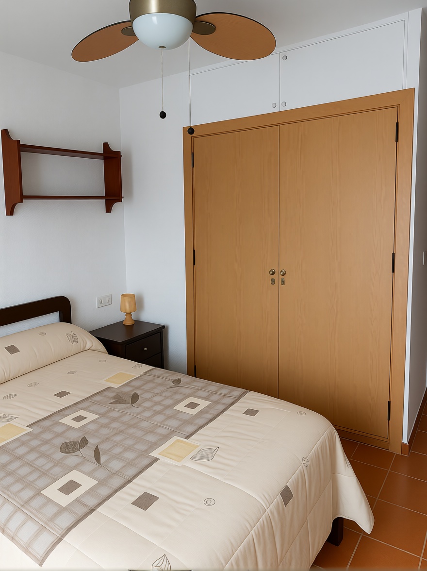 Beachfront flat in La Manga del Mar Menor — Bedroom