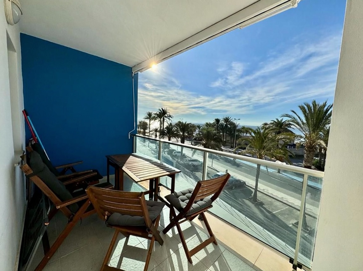 Beachfront flat in La Manga del Mar Menor