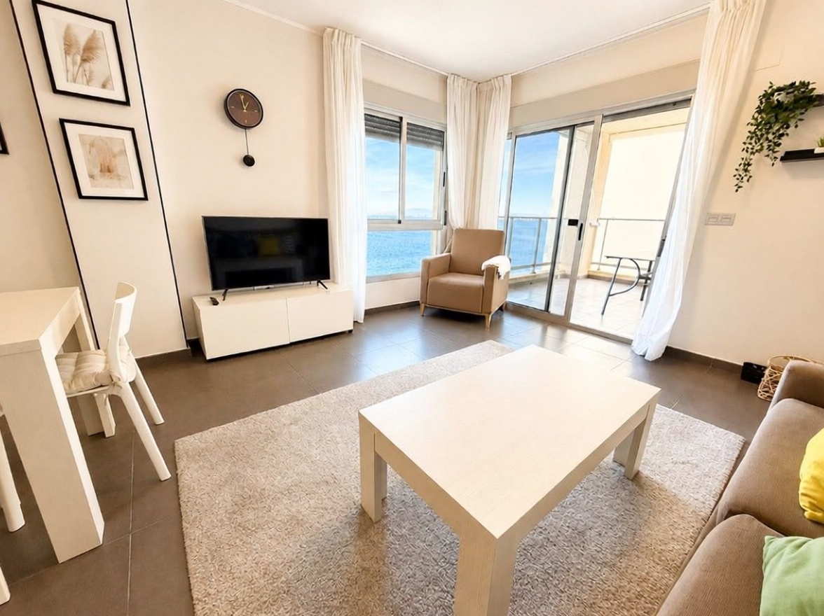Квартира первая линия пляжа в La Manga del Mar Menor — Гостиная