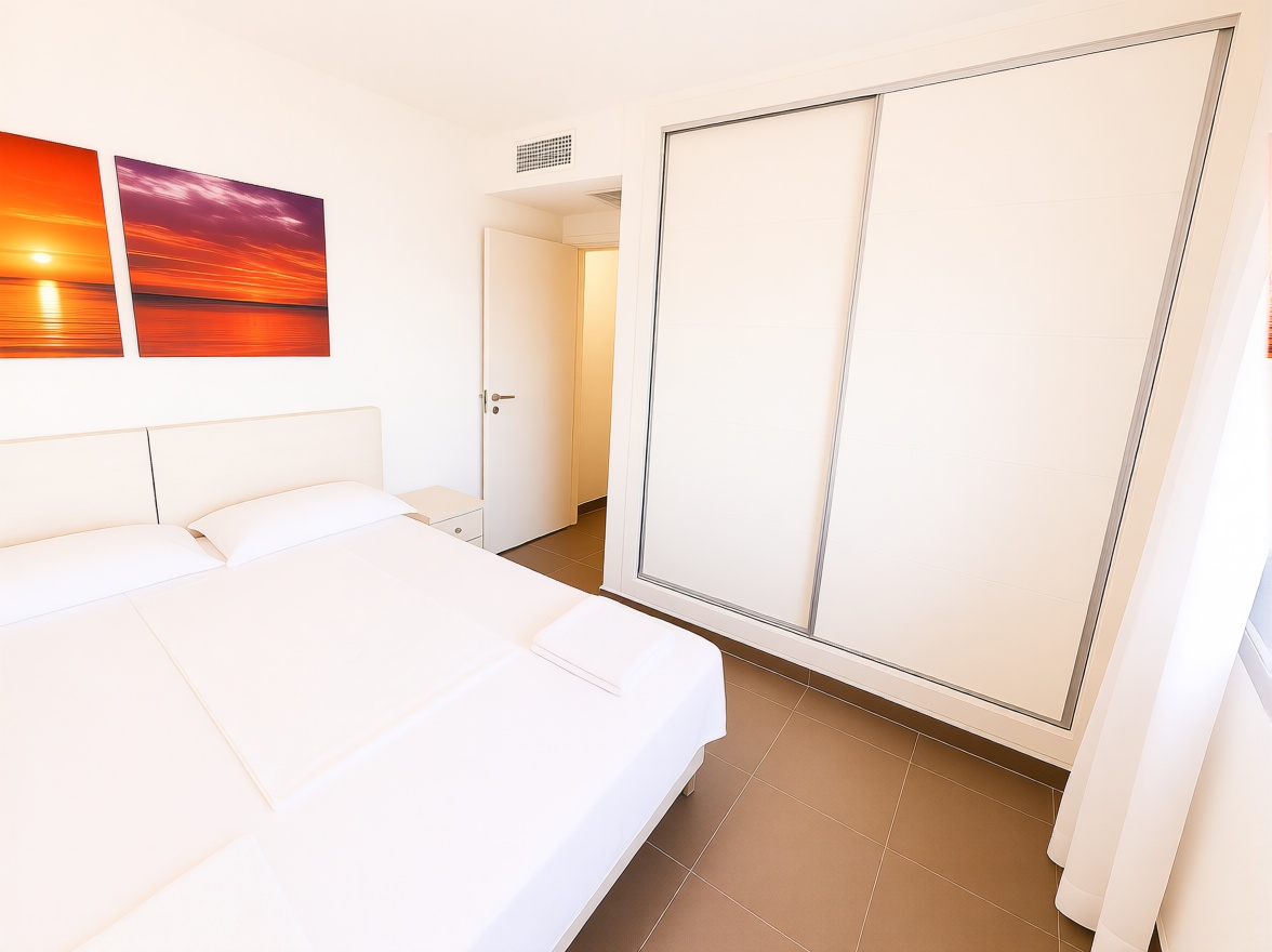 Квартира первая линия пляжа в La Manga del Mar Menor — Спальня