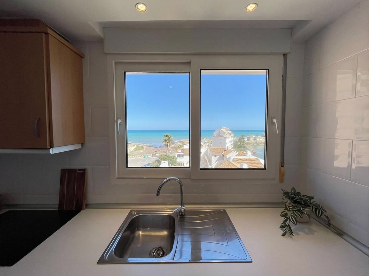 Appartement en première ligne de plage à La Manga del Mar Menor — Chambre