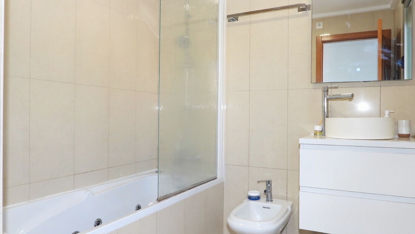 Piso en primera línea de playa en La Manga del Mar Menor — Dormitorio