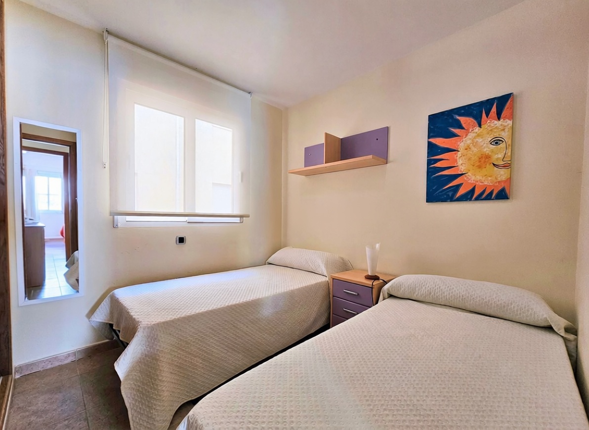Apartamento em primeira linha de praia em La Manga del Mar Menor — Quarto