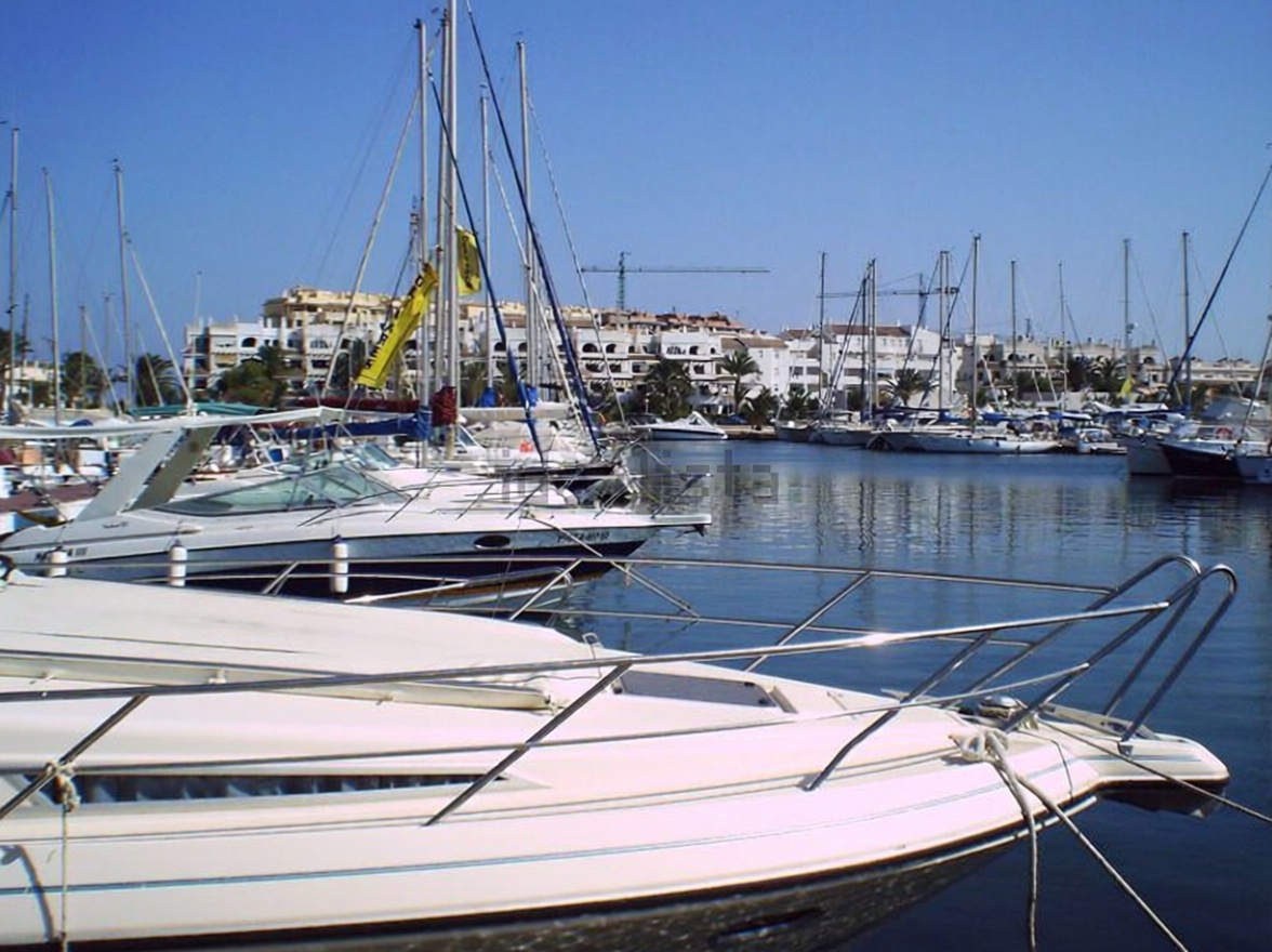 Dúplex en primera línea de playa en La Manga del Mar Menor — Vista mar