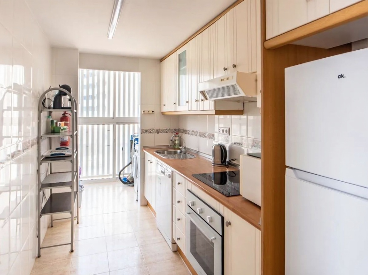 Beachfront flat in La Manga del Mar Menor — Kitchen