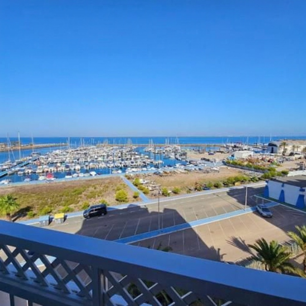Beachfront flat in La Manga del Mar Menor — Sea view