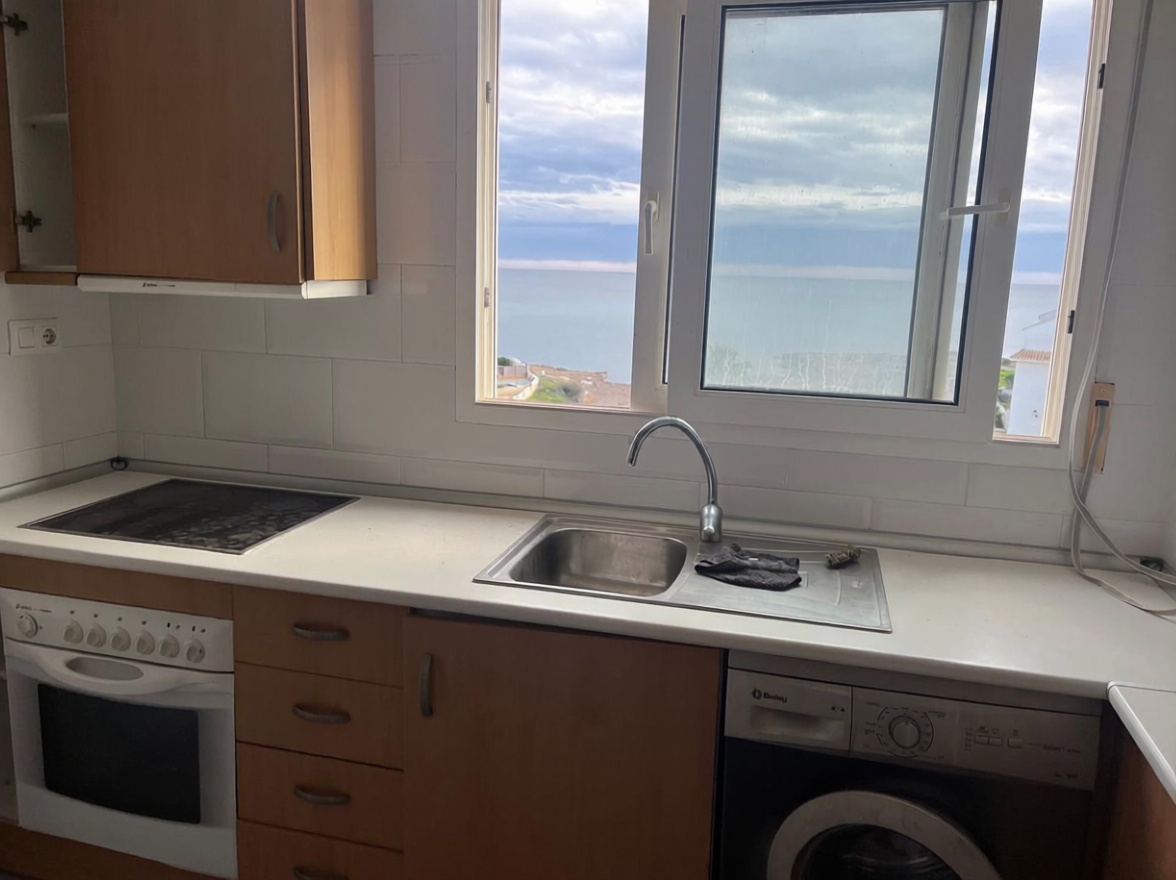 Piso en primera línea de playa en La Manga del Mar Menor — Cocina