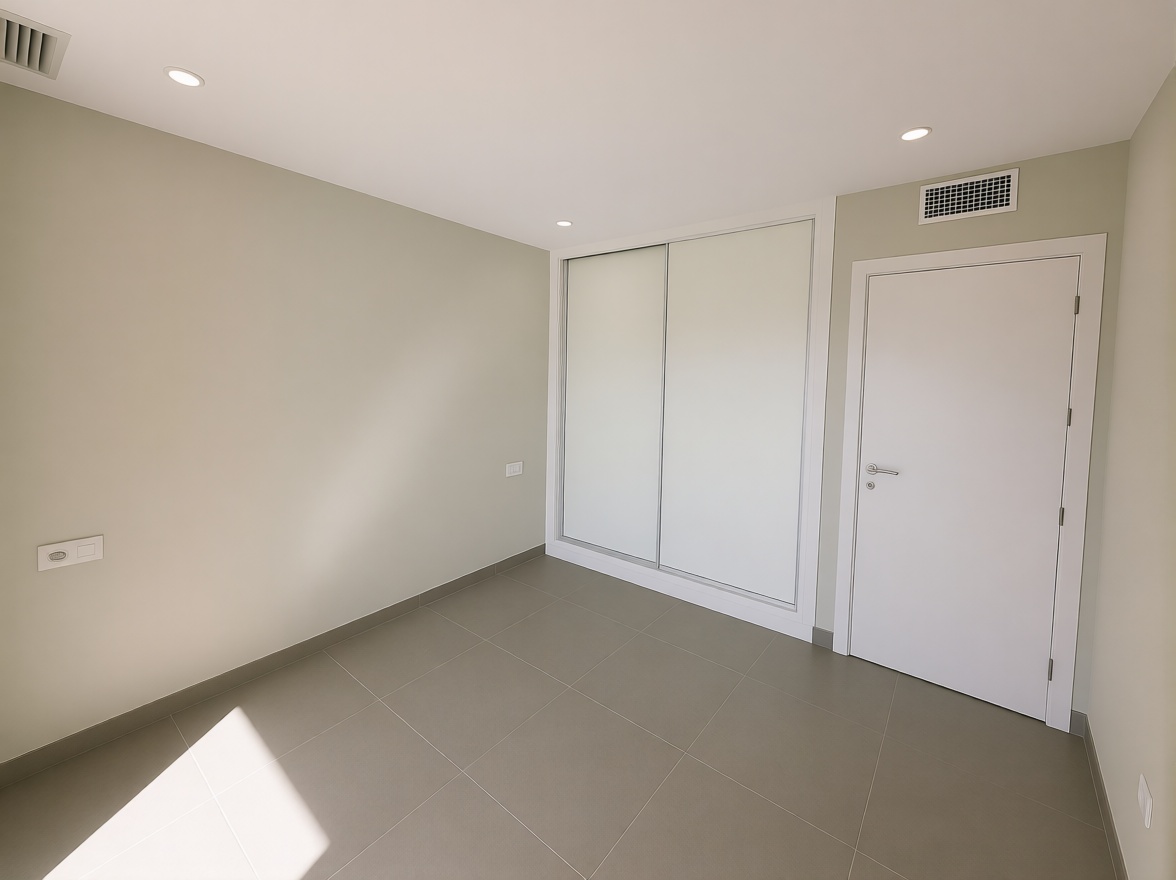 Piso en primera línea de playa en La Manga del Mar Menor — Dormitorio