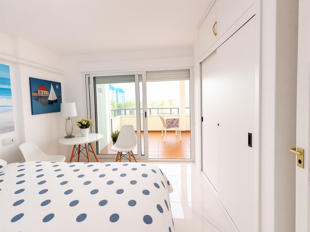 Piso en primera línea de playa en La Manga del Mar Menor — Baño