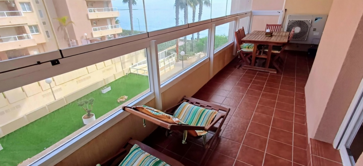 Piso en primera línea de playa en La Manga del Mar Menor