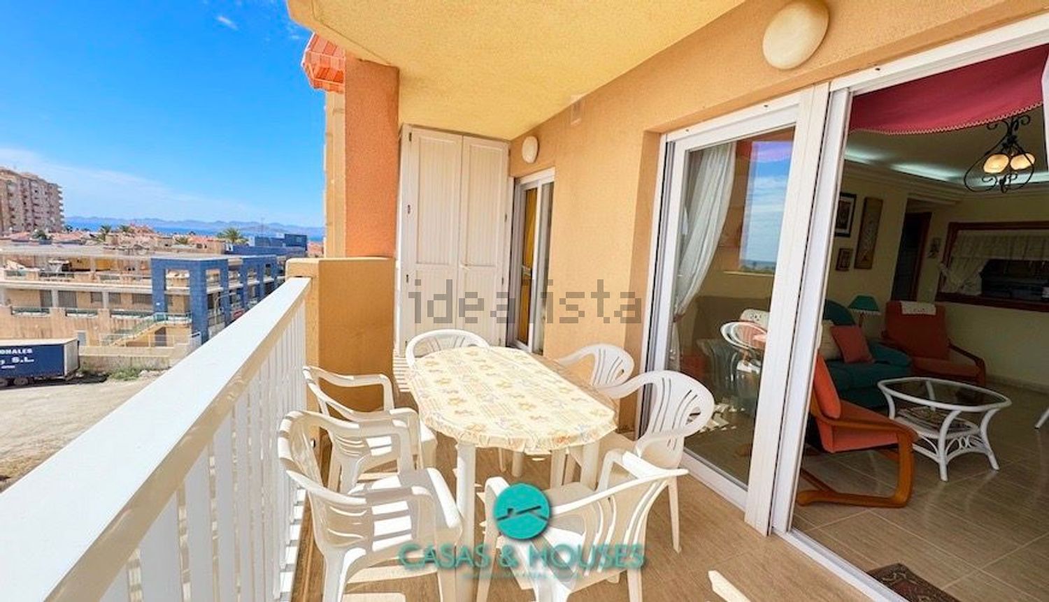 Piso en venta en primera línea de playa en La Manga del Mar Menor