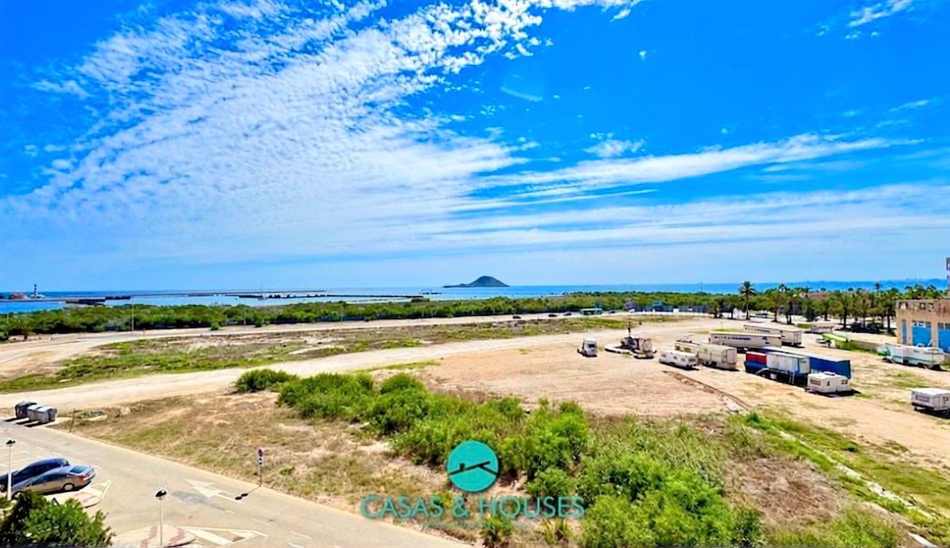 Beachfront flat in La Manga del Mar Menor — Sea view