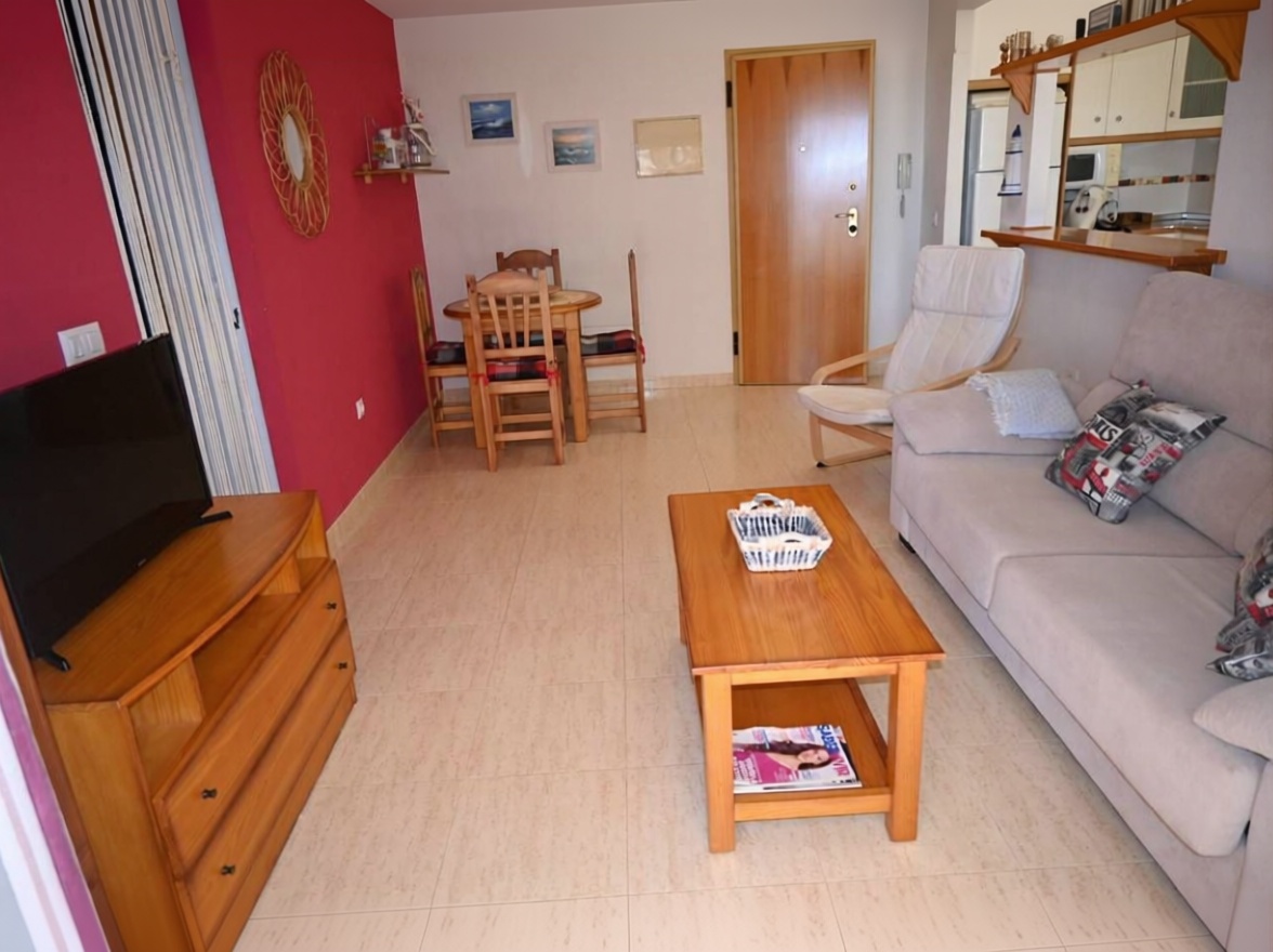 Apartamento em primeira linha de praia em La Manga del Mar Menor — Sala