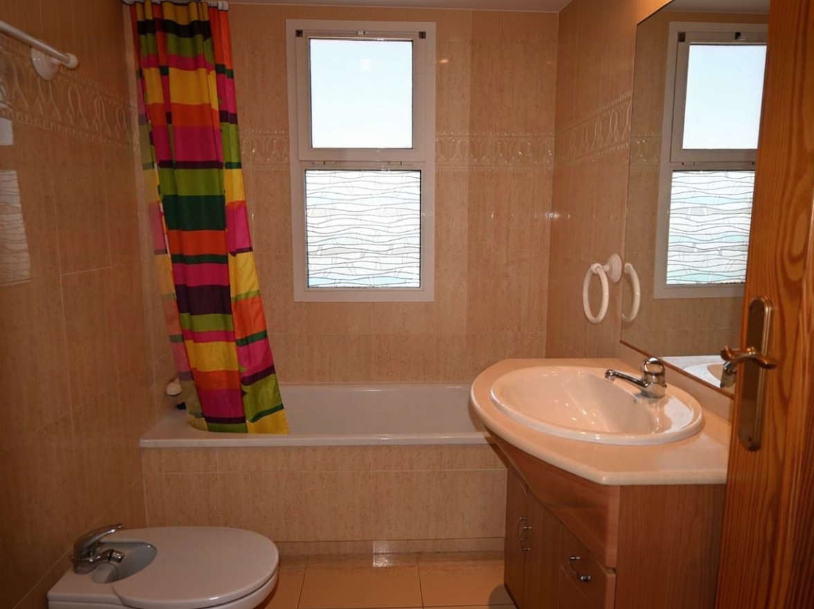 Apartamento em primeira linha de praia em La Manga del Mar Menor — Quarto
