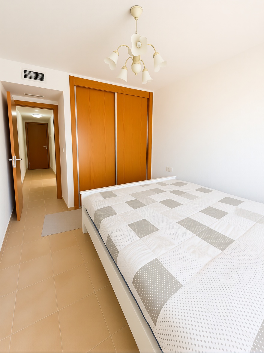 Piso en primera línea de playa en La Manga del Mar Menor — Dormitorio