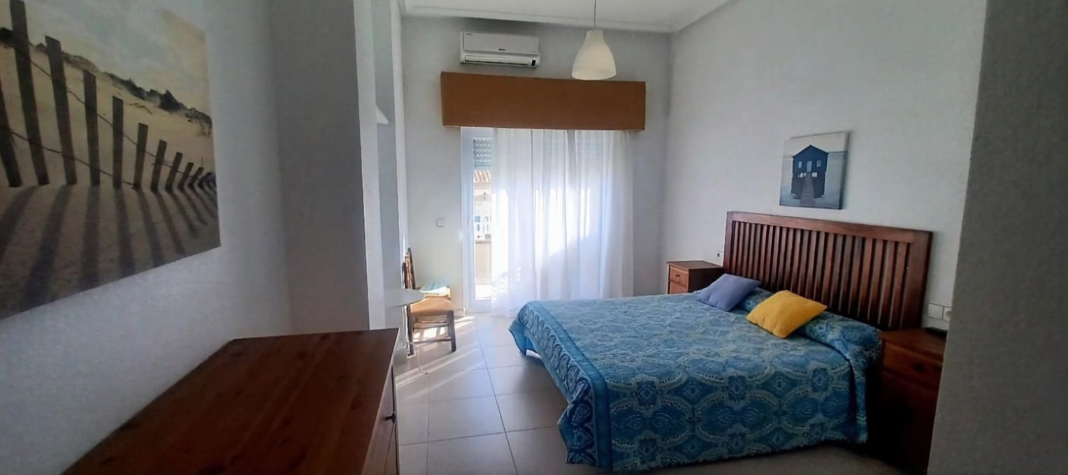 Piso en primera línea de playa en La Manga del Mar Menor — Dormitorio