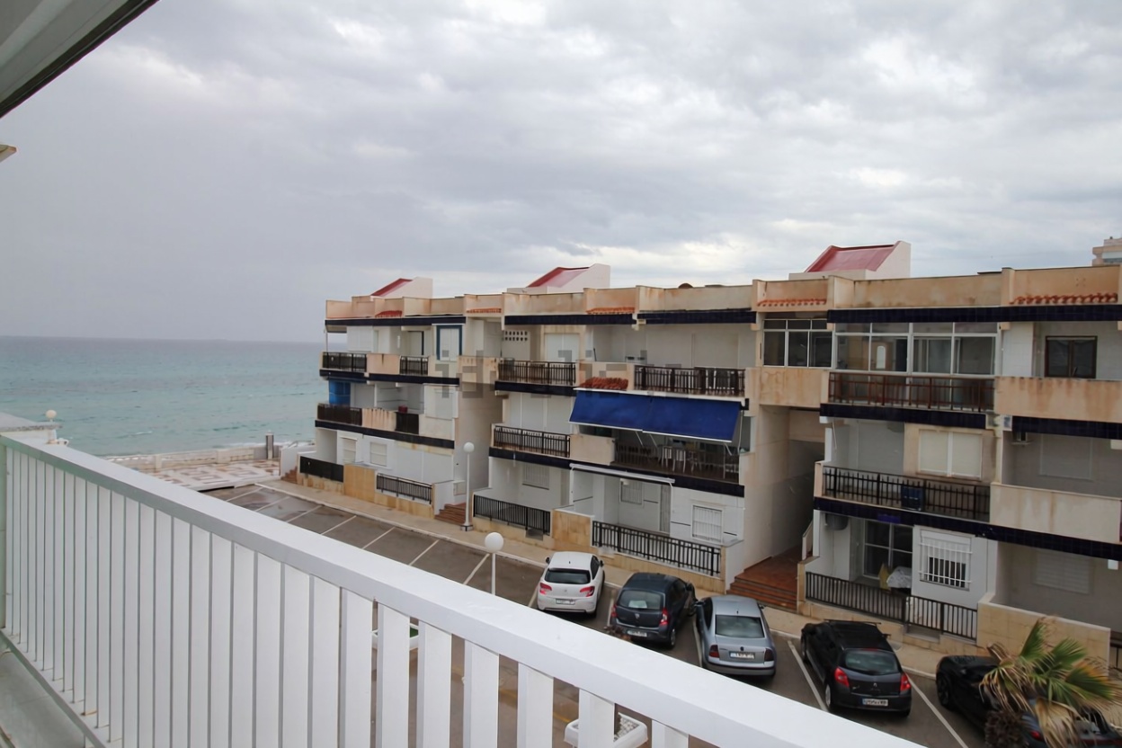 Apartamento em primeira linha de praia em La Manga del Mar Menor