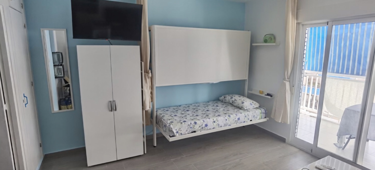 Beachfront flat in La Manga del Mar Menor — Bedroom