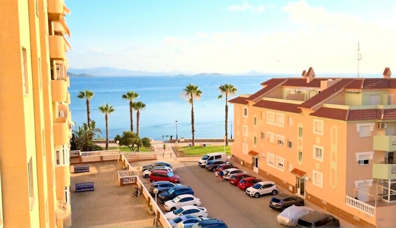 Apartamento em primeira linha de praia em La Manga del Mar Menor — Vista mar