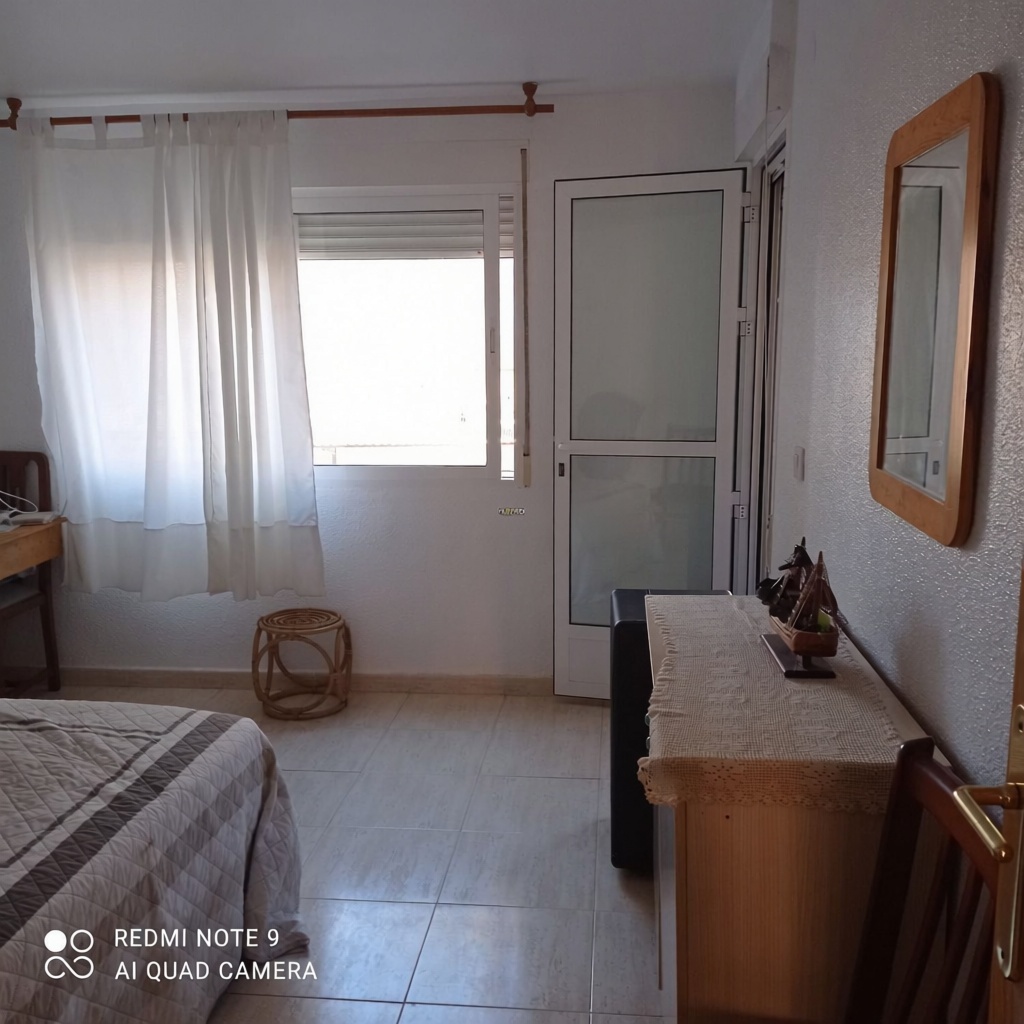 Apartamento em primeira linha de praia em La Manga del Mar Menor — Quarto