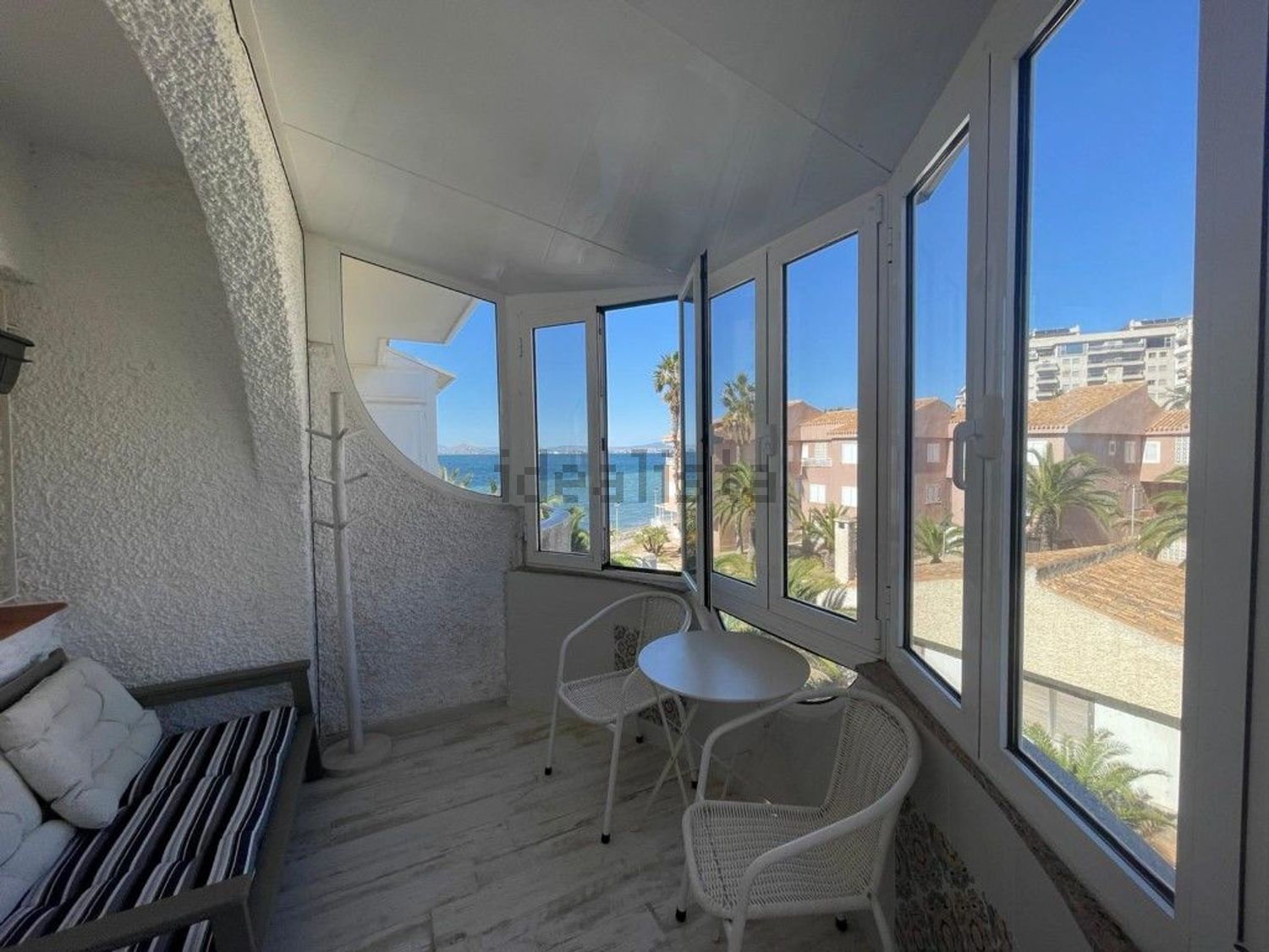 Apartamento à venda pé na areia em La Manga del Mar Menor