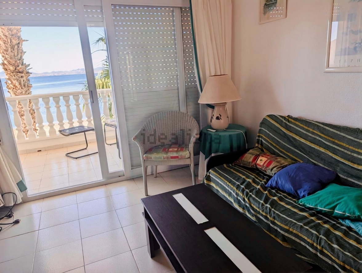 Дуплекс первая линия пляжа в La Manga del Mar Menor — Гостиная