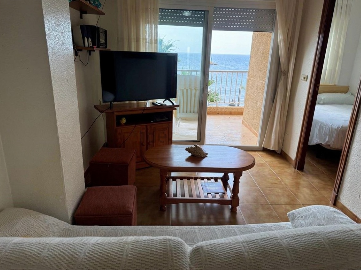 Piso en primera línea de playa en Mazarrón — Salón