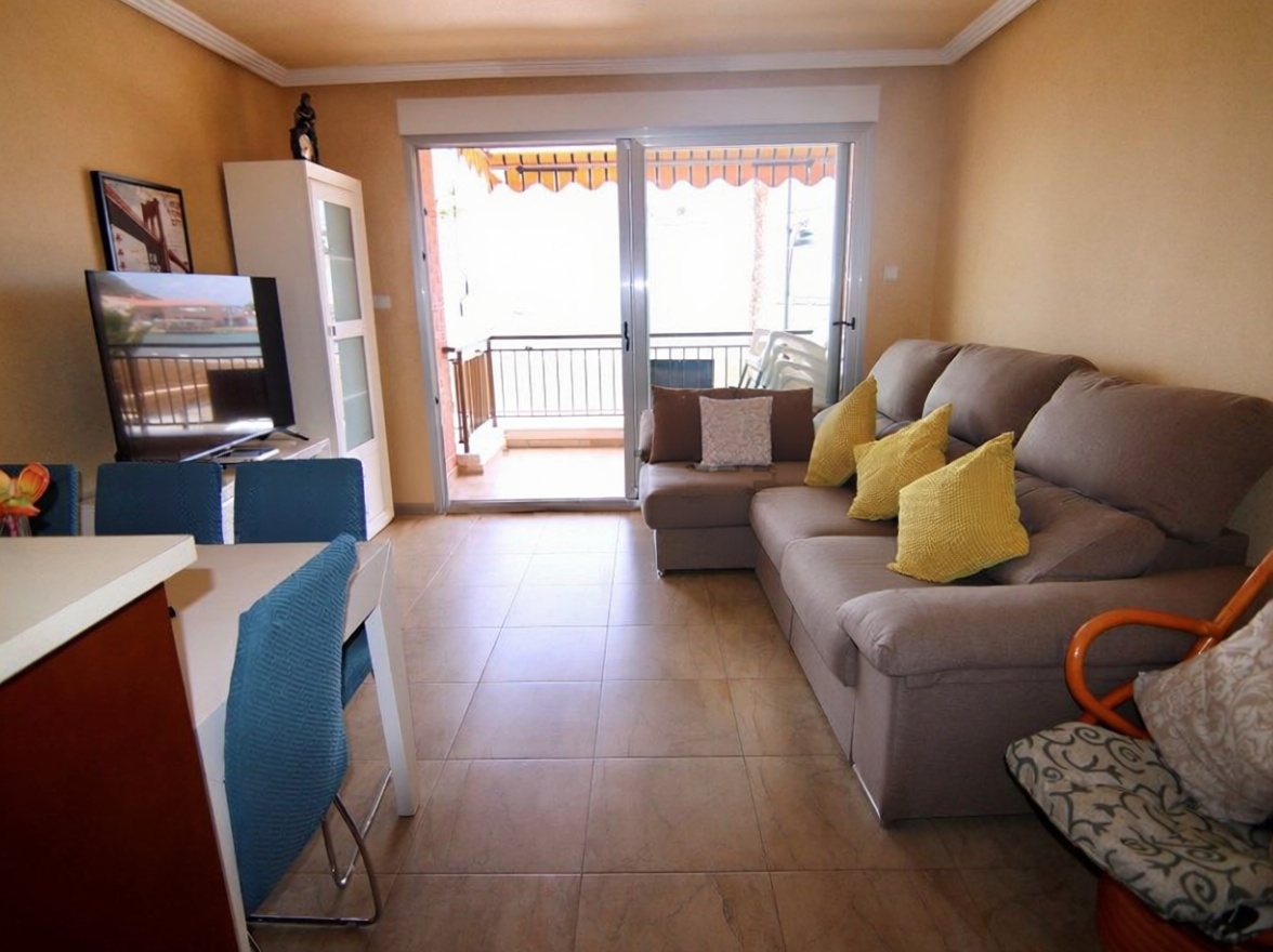 Apartamento em primeira linha de praia em Mazarrón — Sala