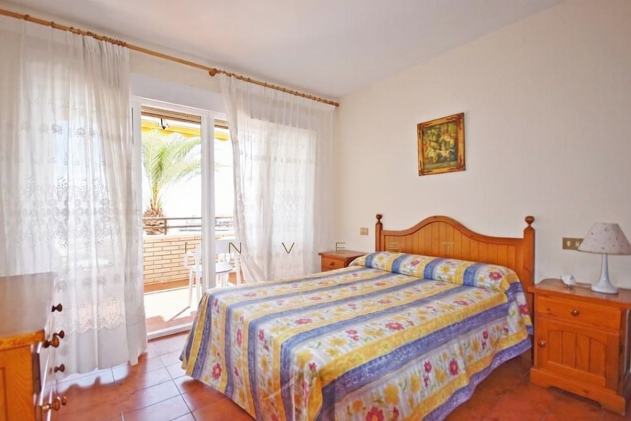 Beachfront flat in Mazarrón — Bedroom