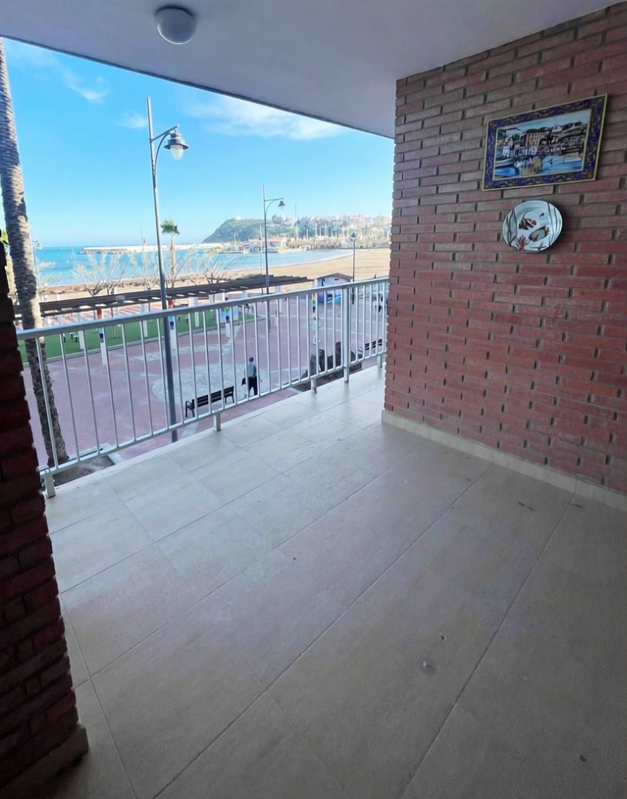 Piso en primera línea de playa en Mazarrón