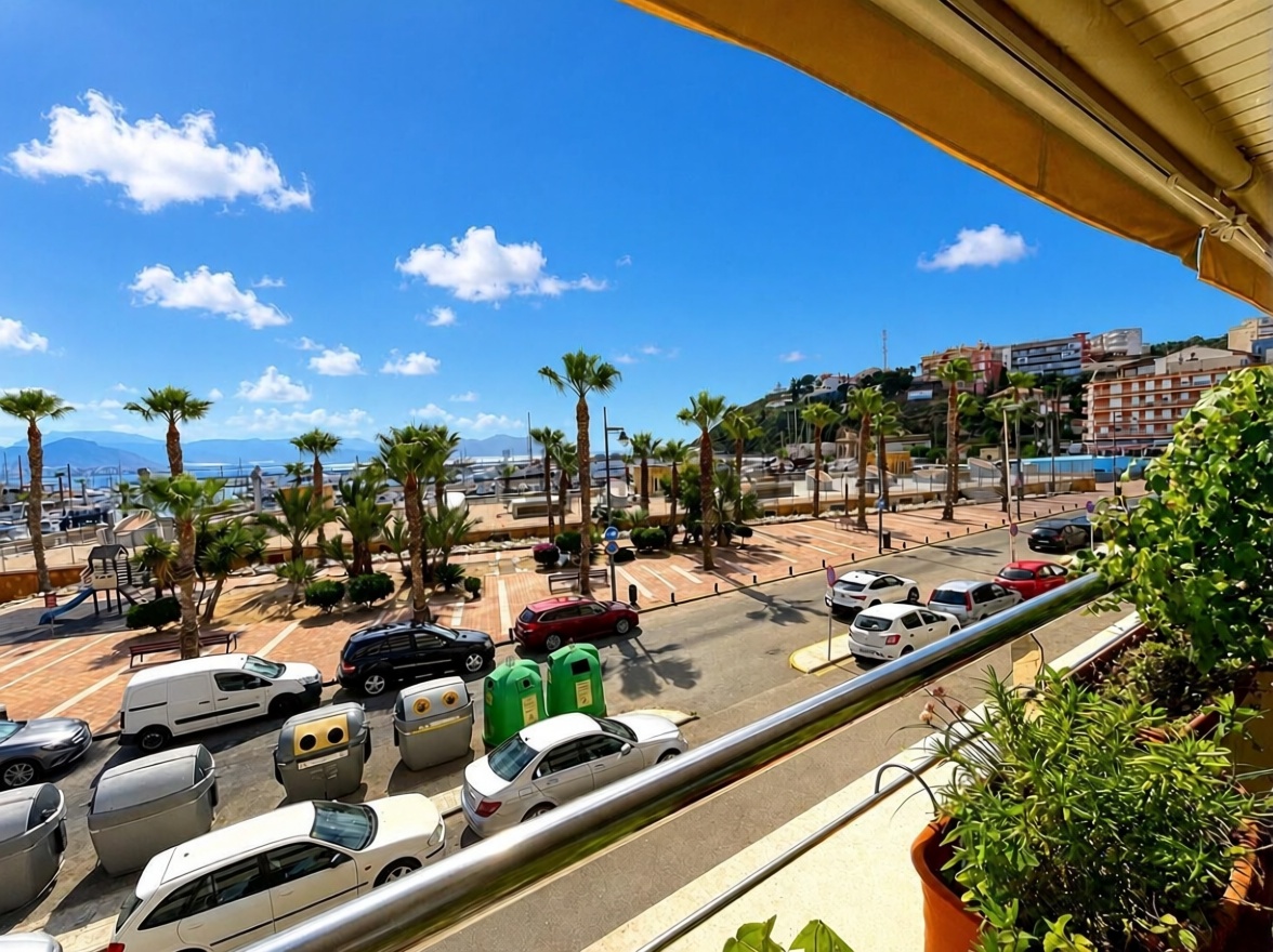 Apartamento em primeira linha de praia em Mazarrón