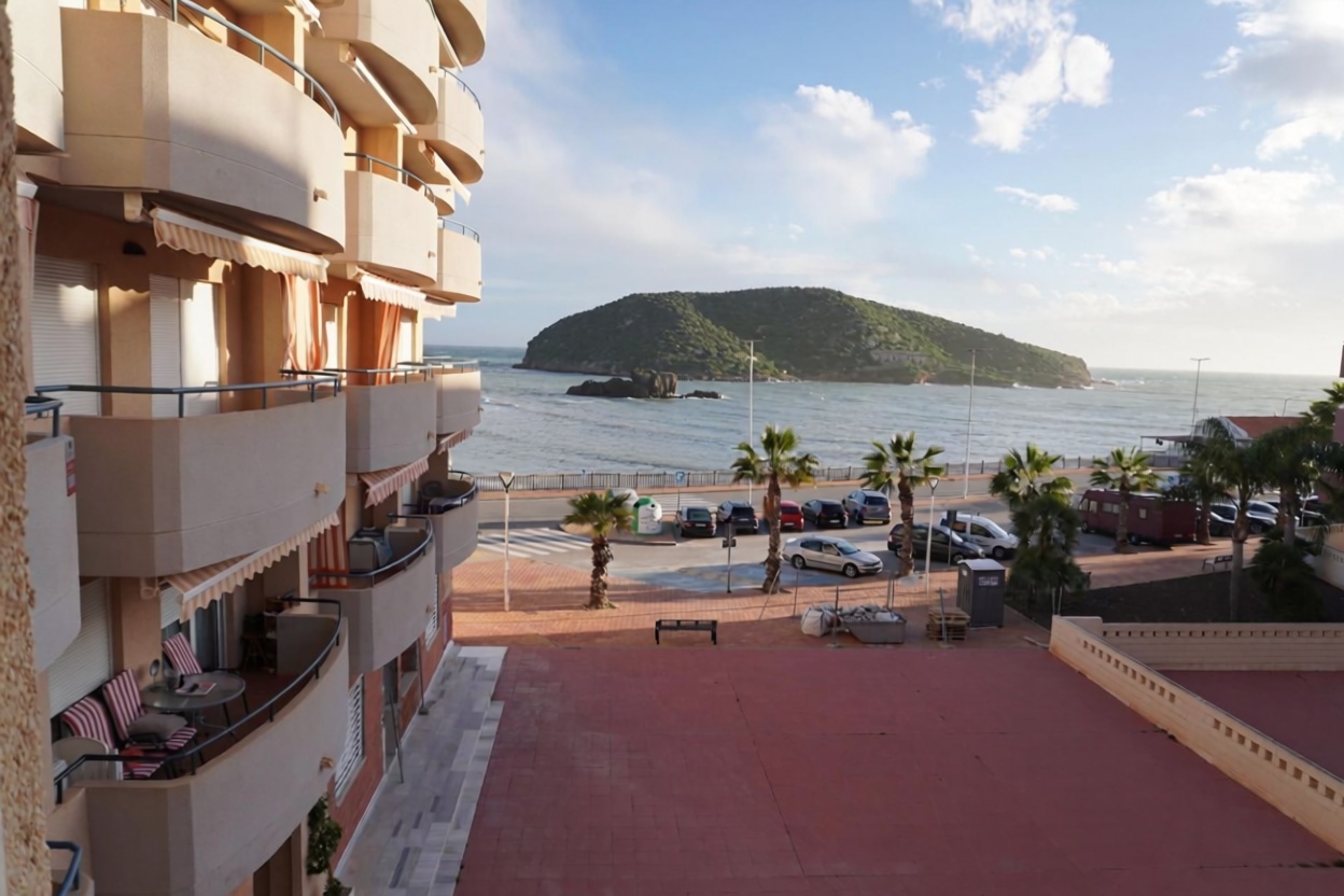 Piso en primera línea de playa en Mazarrón